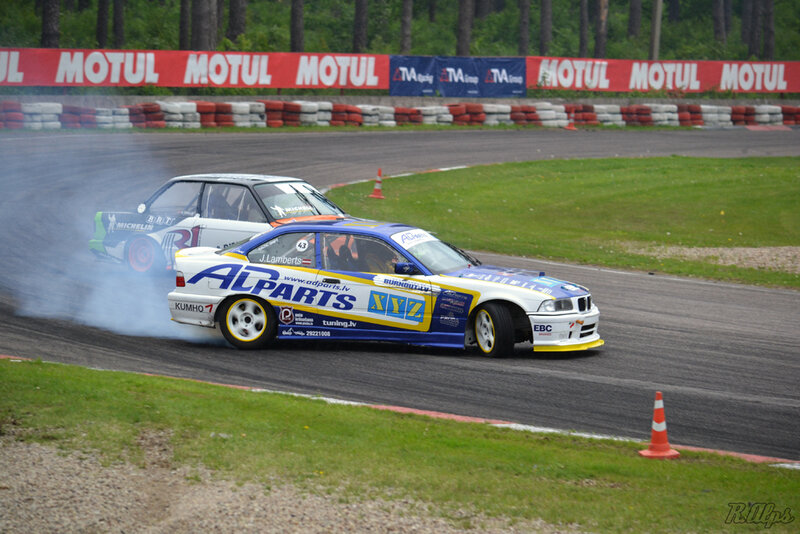 Drifting Race Cars
