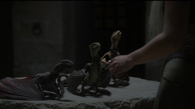 Drogon and dragon hatchlings