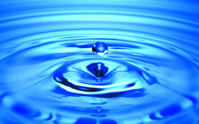 Droplet Hitting Water Surface