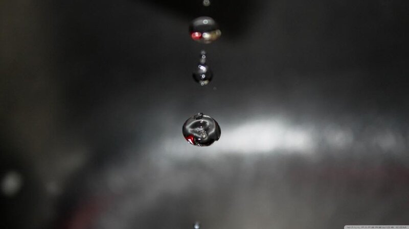 Droplets Falling in Air