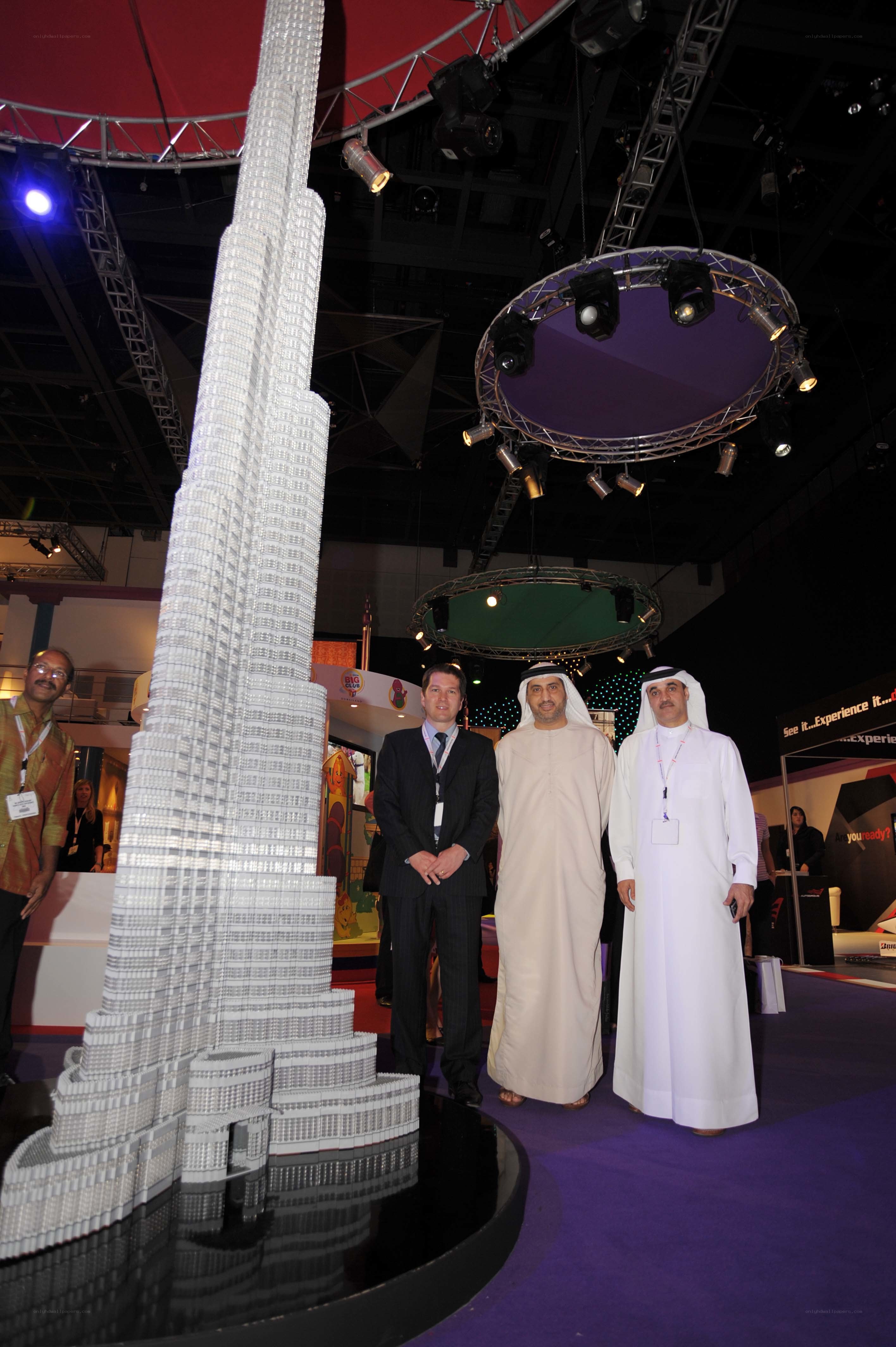 Dubai Burj Khalifa model display