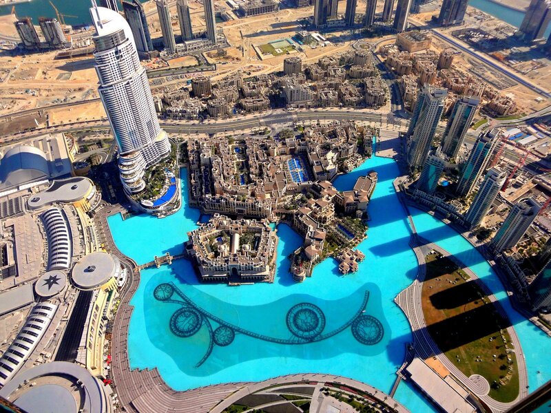 Dubai fountain and skyscrapers