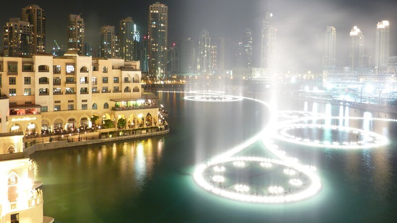 Dubai Fountain at Night — Black