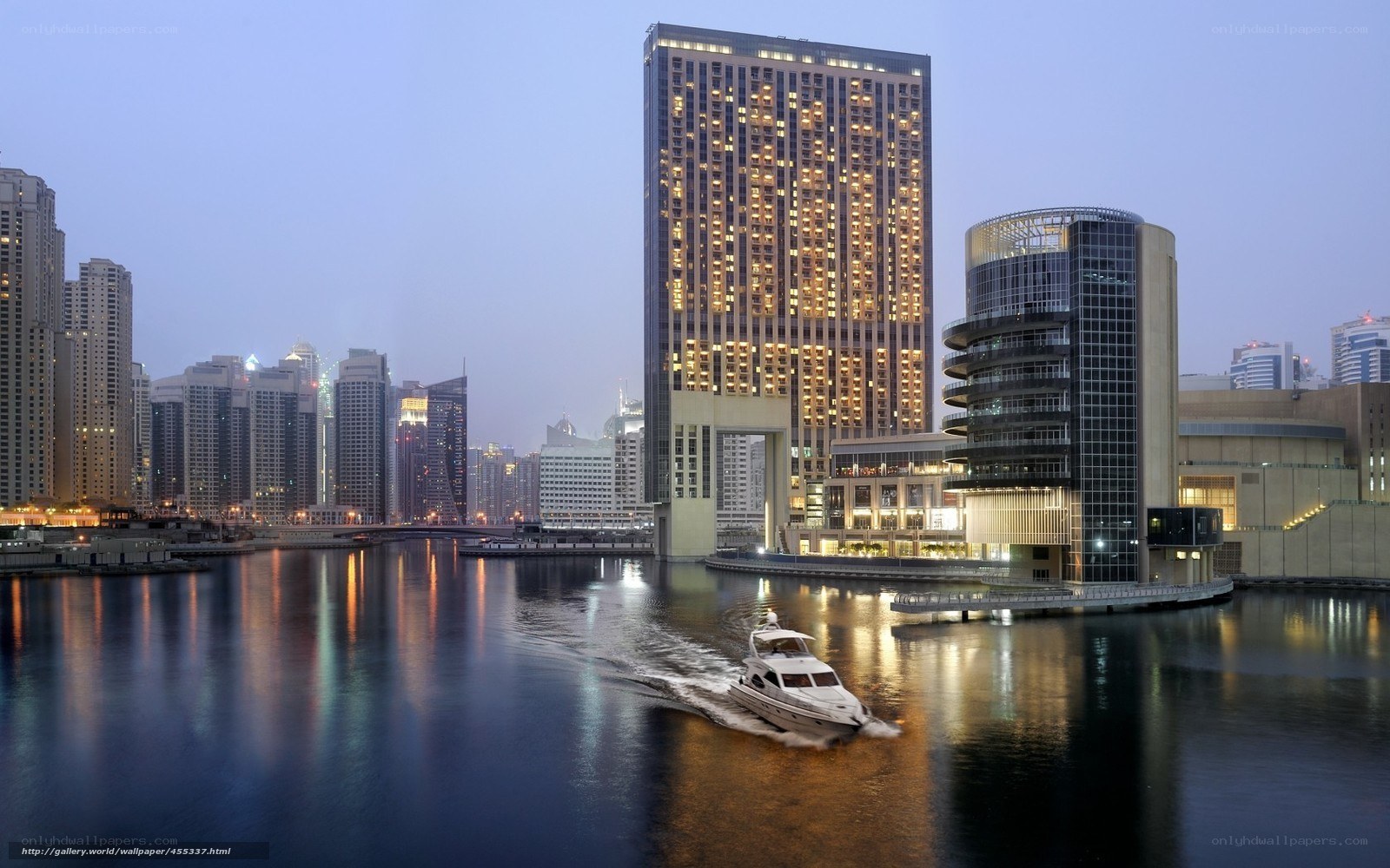 Dubai Marina at dusk