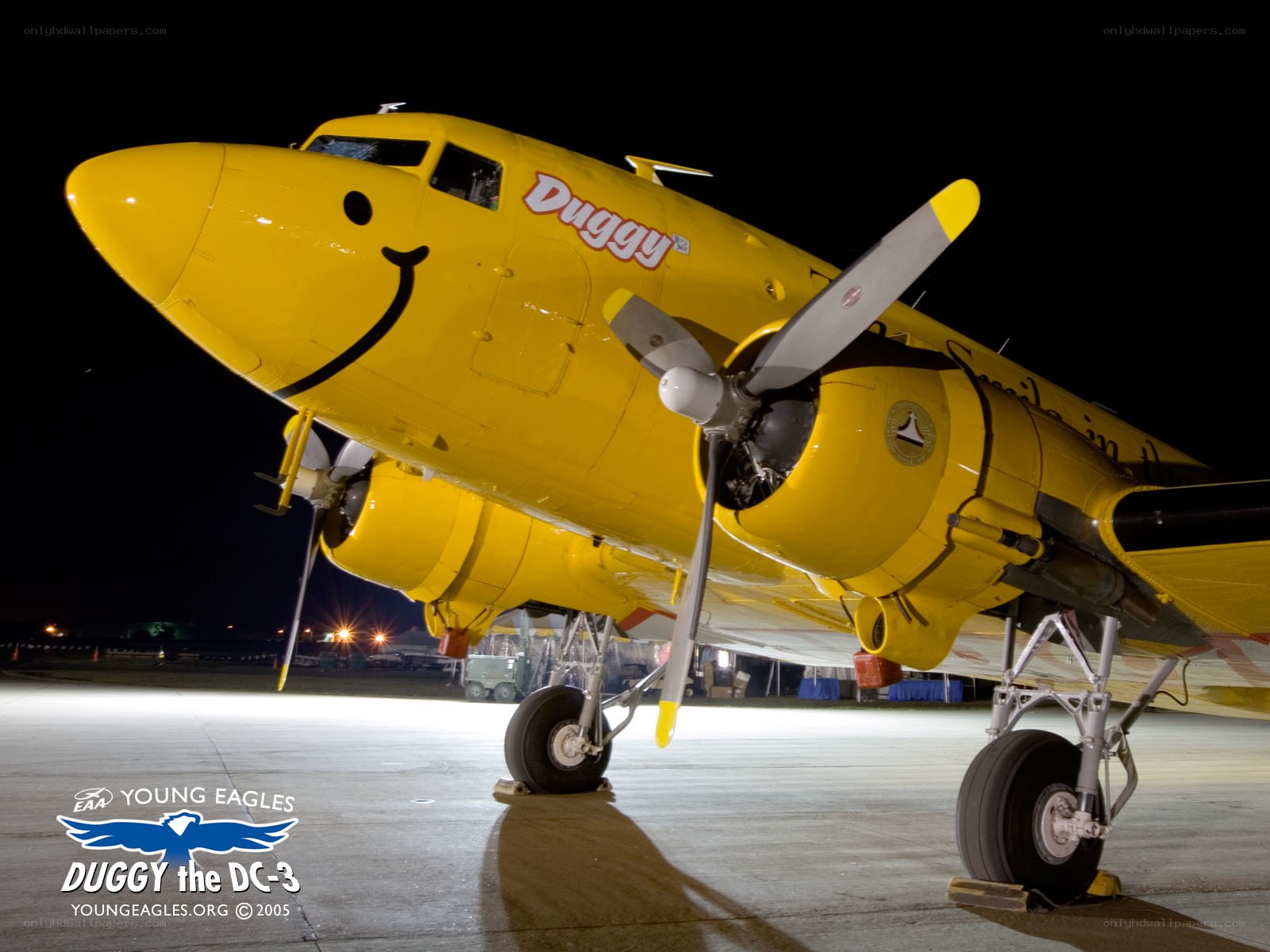 Duggy the DC-3 at night