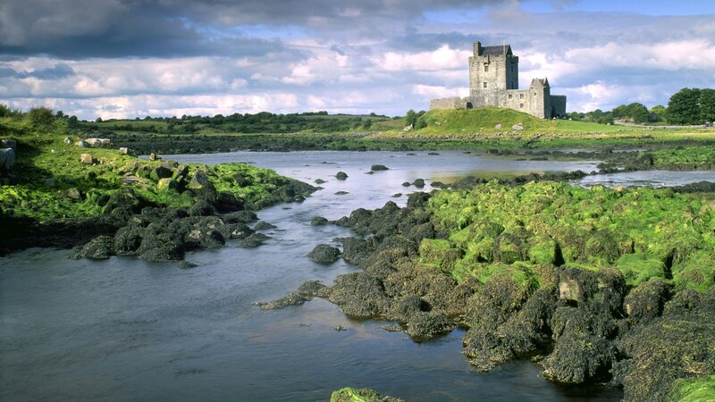 Dunluce Castle — Green, Dramatic