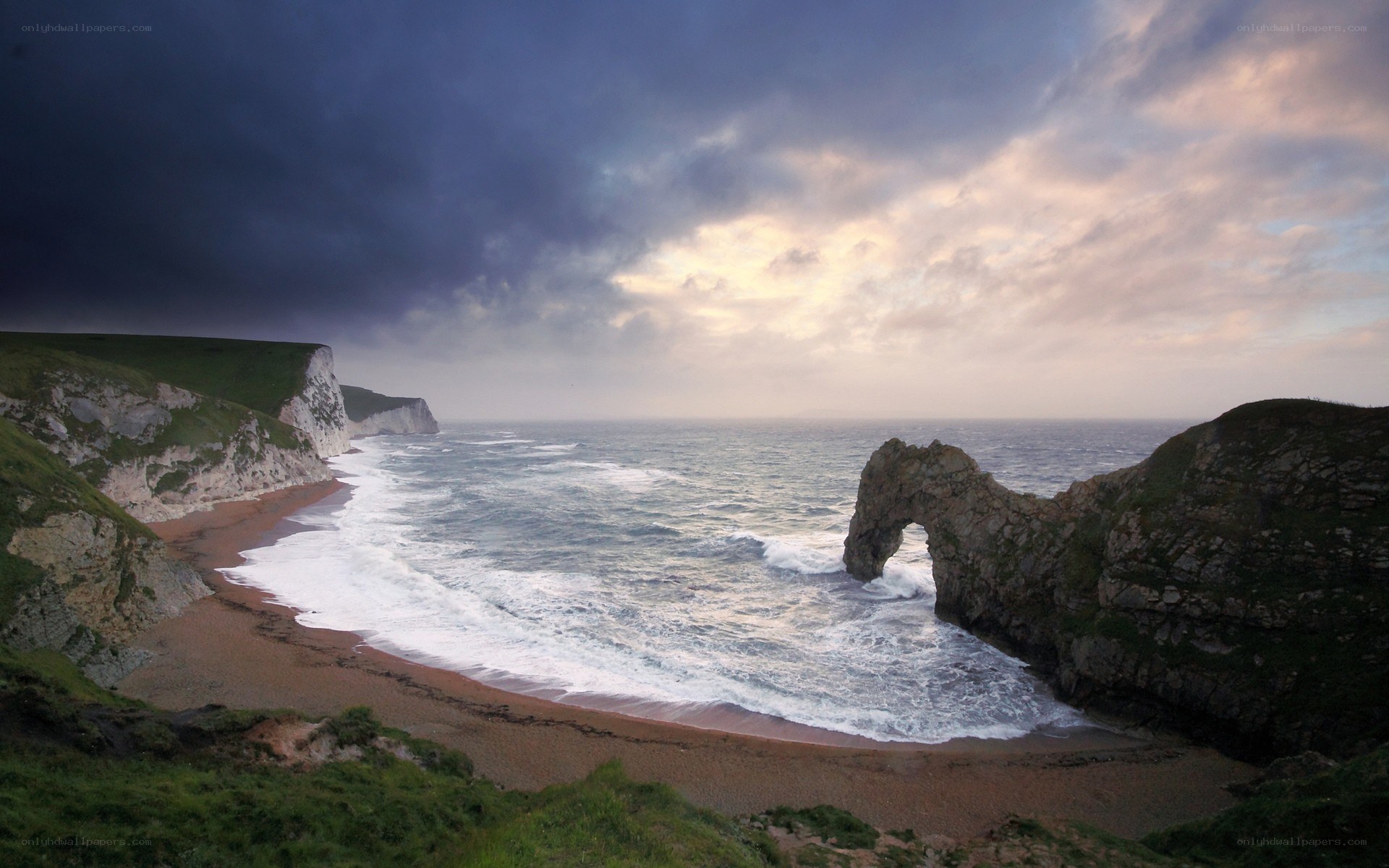 Durdle Door sea arch at sunset