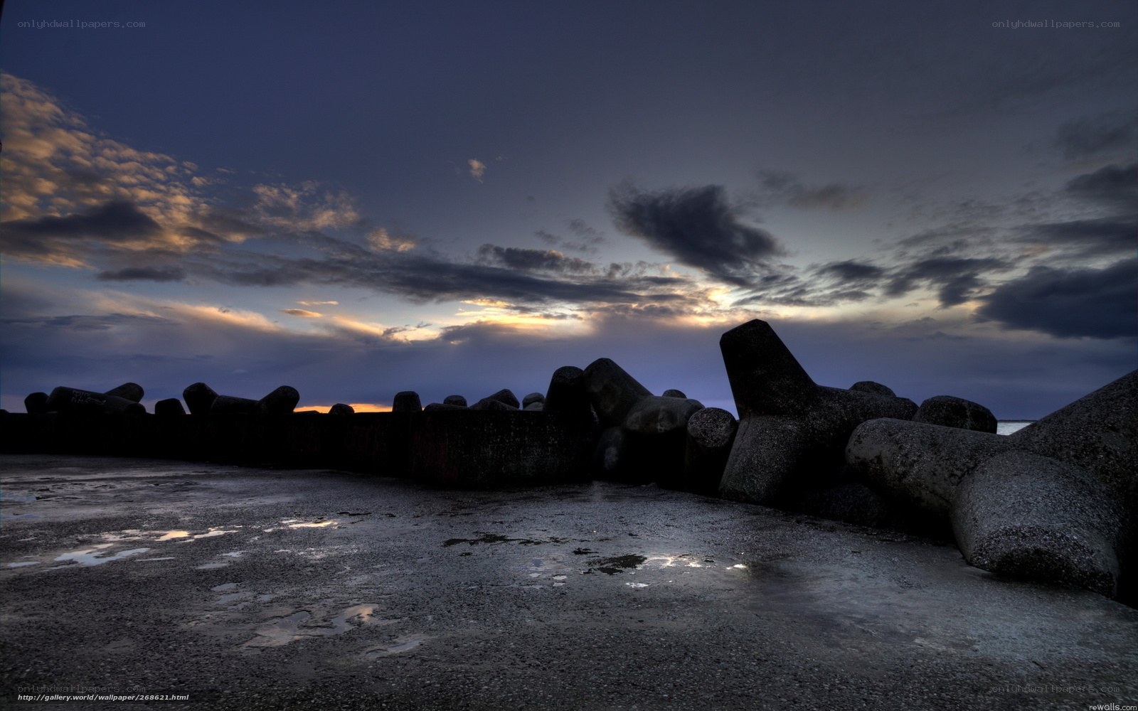 Dusk at the breakwater
