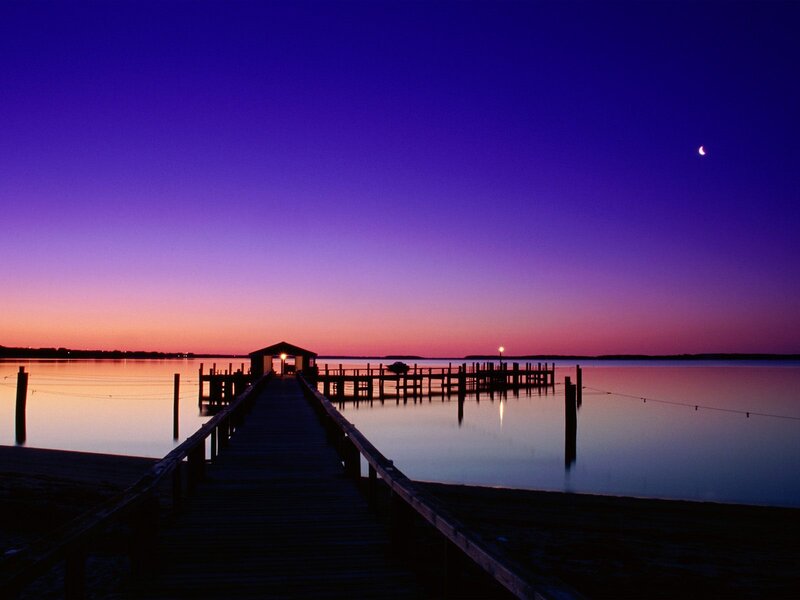 Dusk at the wooden pier