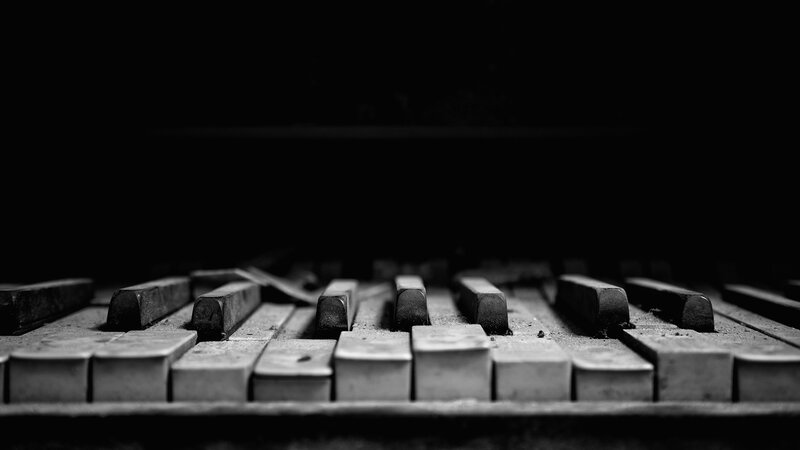 Dusty Piano Keys — Black