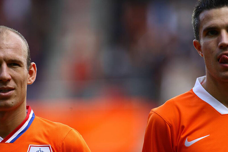 Dutch football players in orange