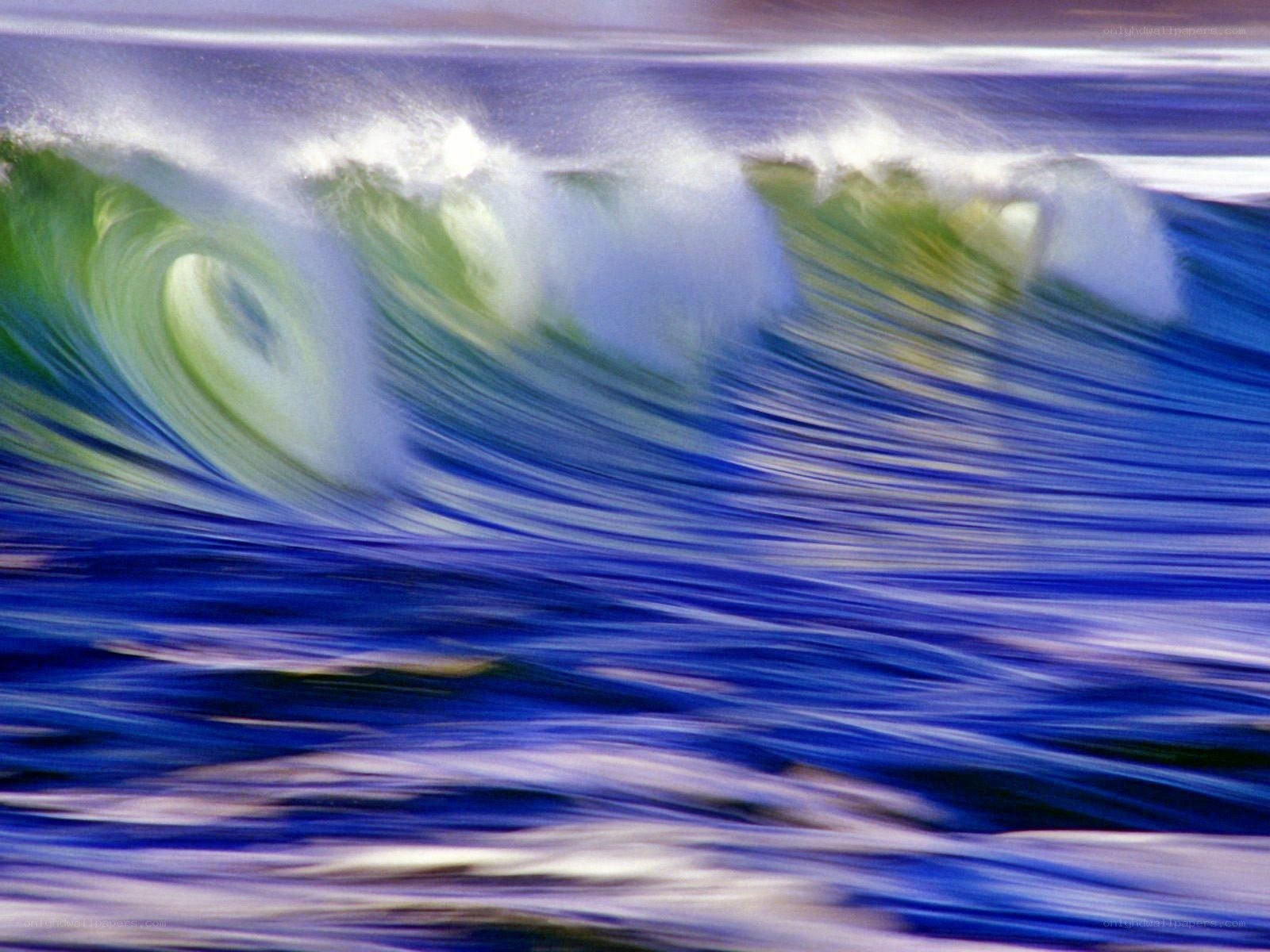Dynamic ocean wave motion