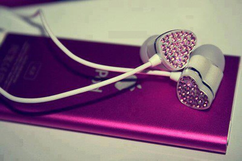 Earbuds on Device
