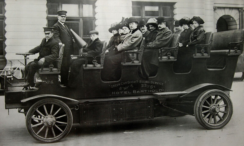 Early 20th-century sightseeing car