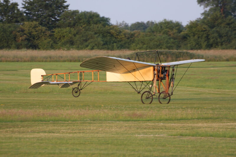 Early Biplane Aircraft — Green