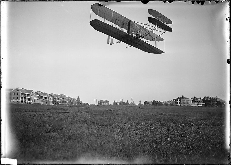 Early biplane in flight