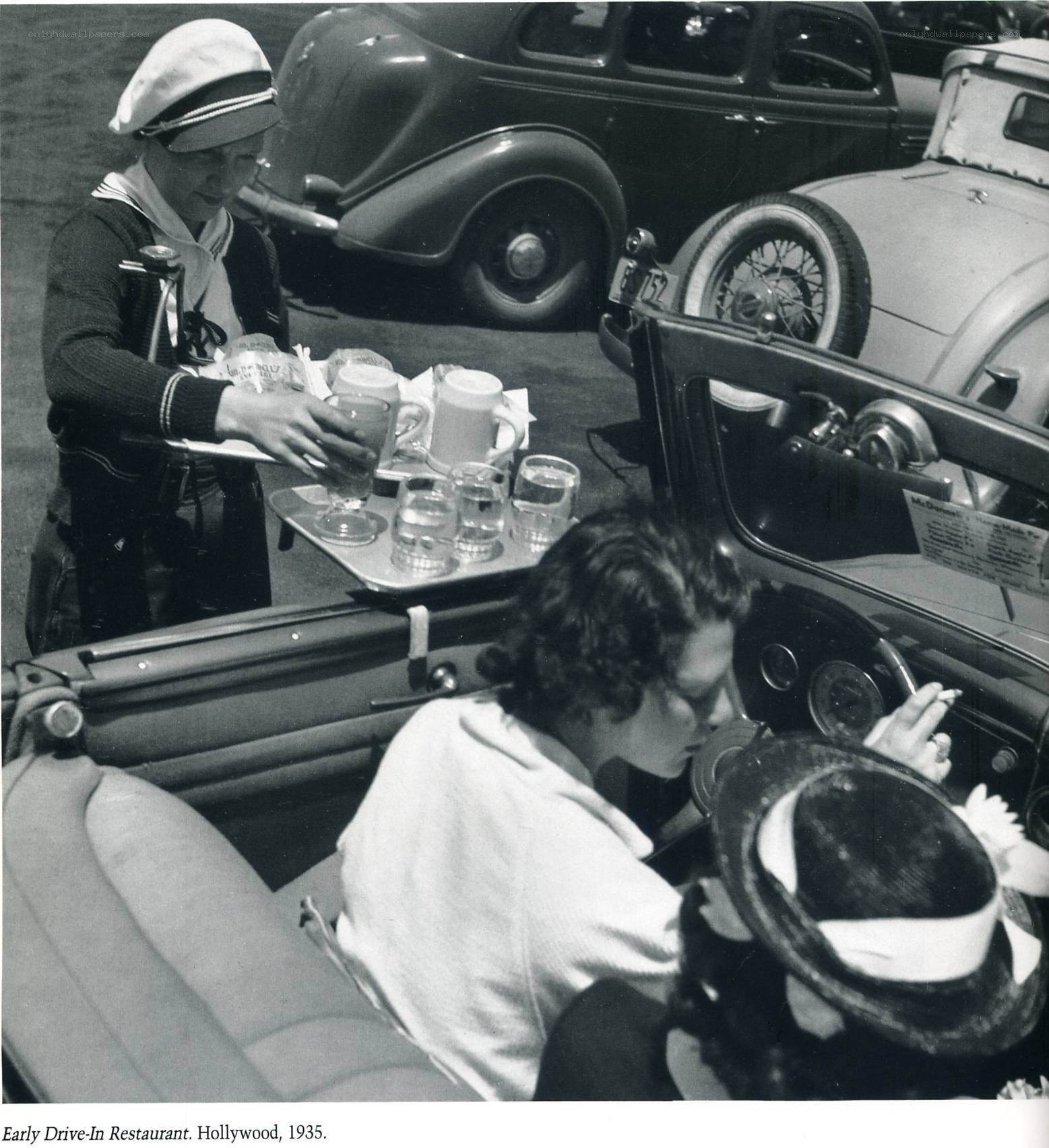 Early drive-in restaurant service