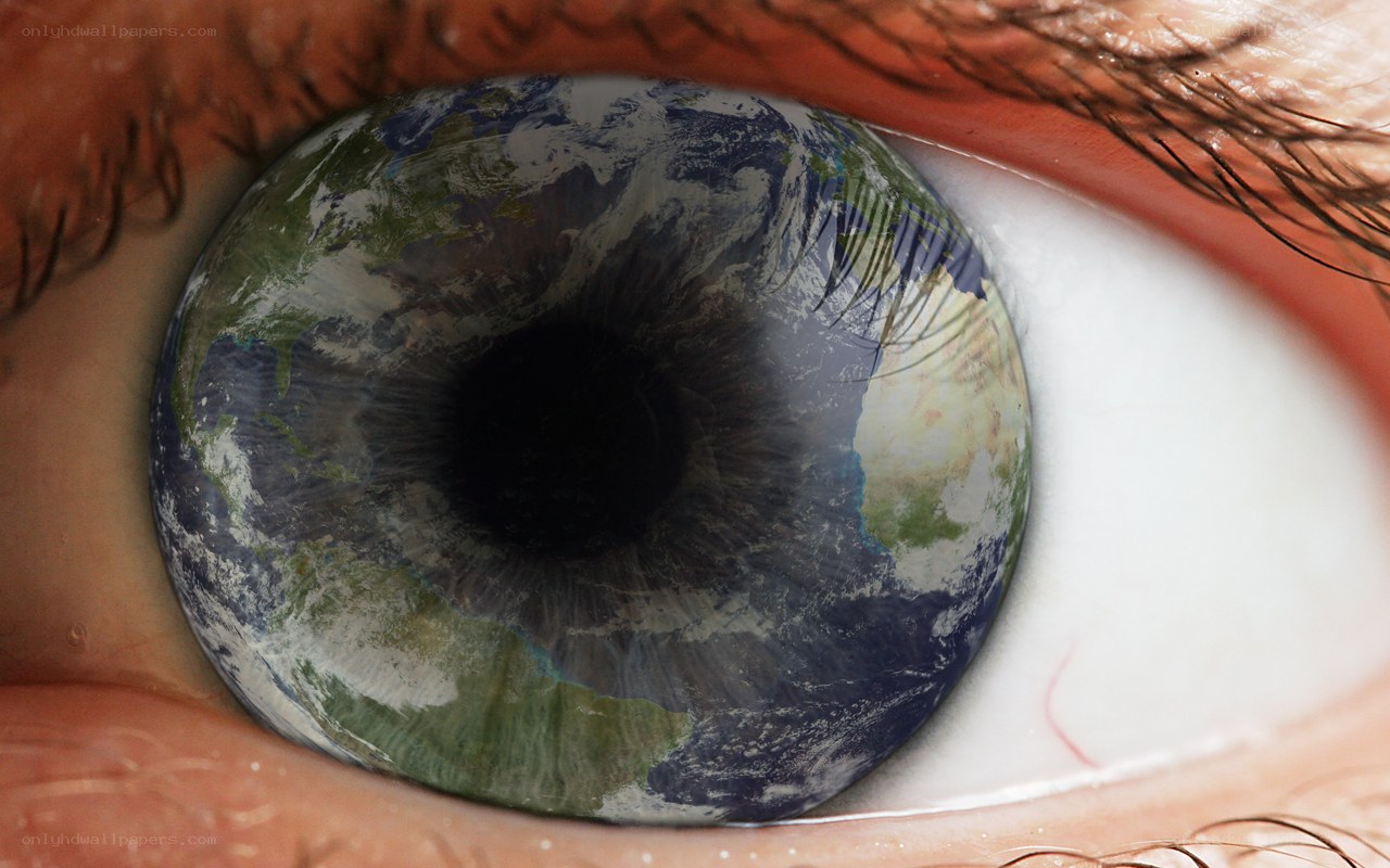 Earth in an eye