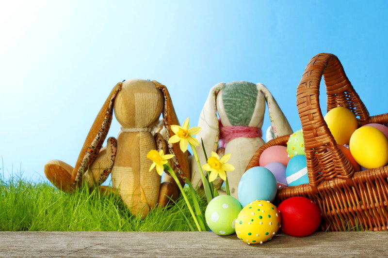Easter Basket with Bunnies — Blue