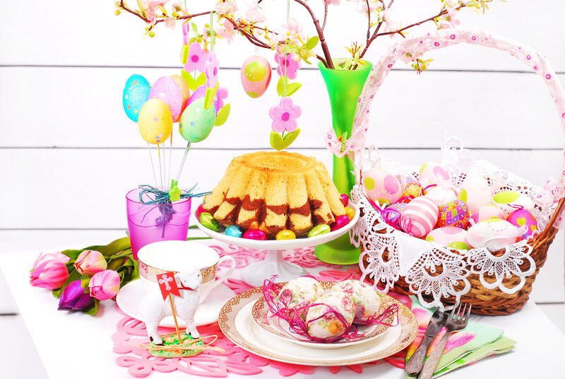 Easter Basket with Cake — Pink