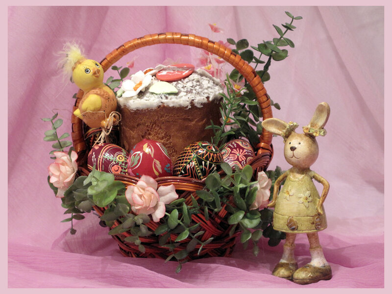 Easter Basket with Cake