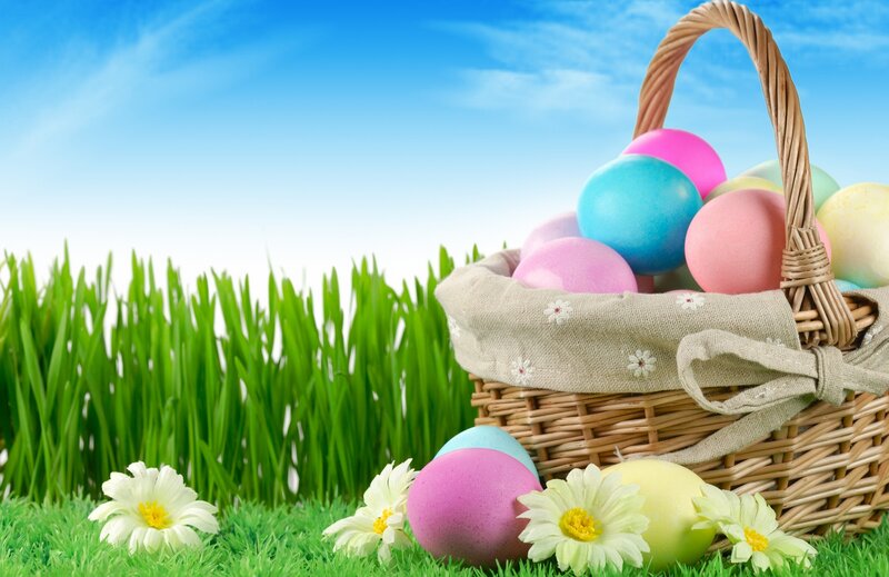 Easter Basket with Eggs — Green, Cheerful