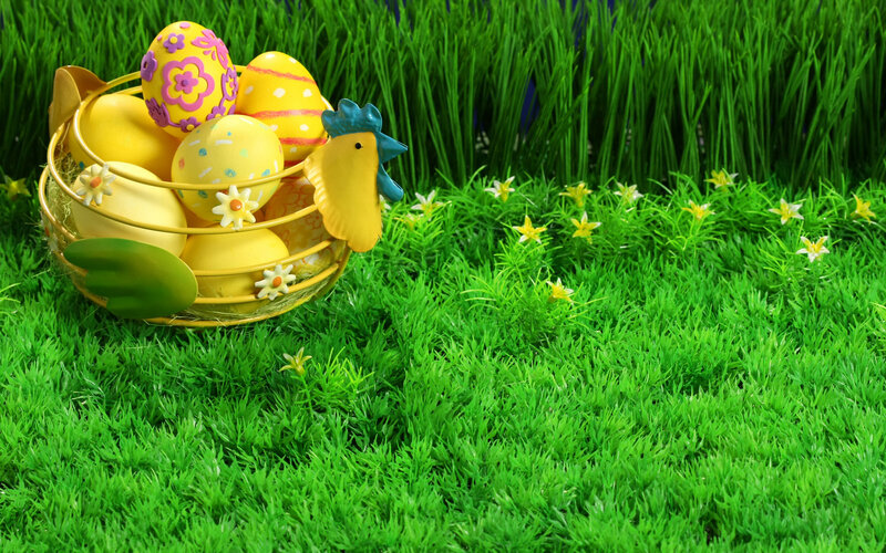 Easter Basket with Eggs — Green