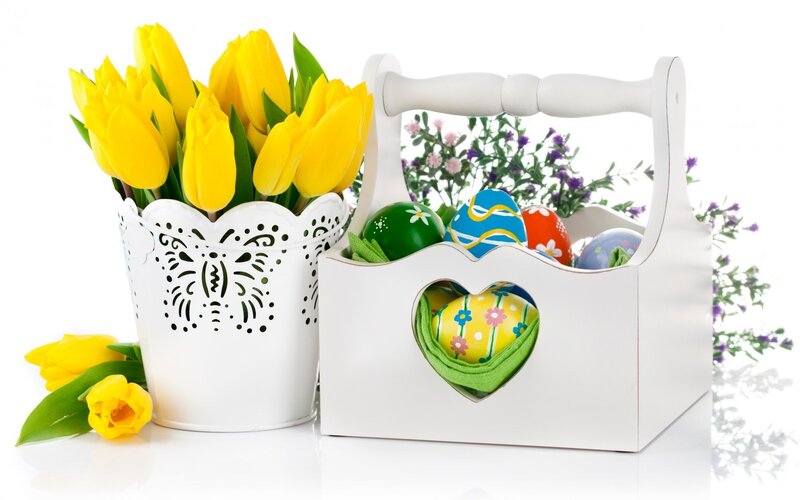 Easter Basket with Tulips — Yellow, Festive