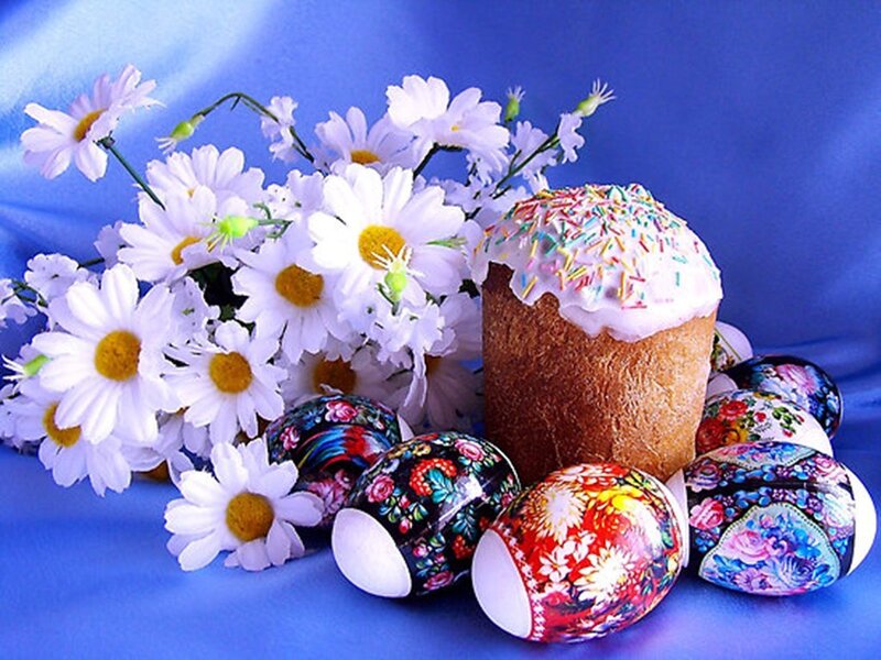 Easter Cake with Decorated Eggs