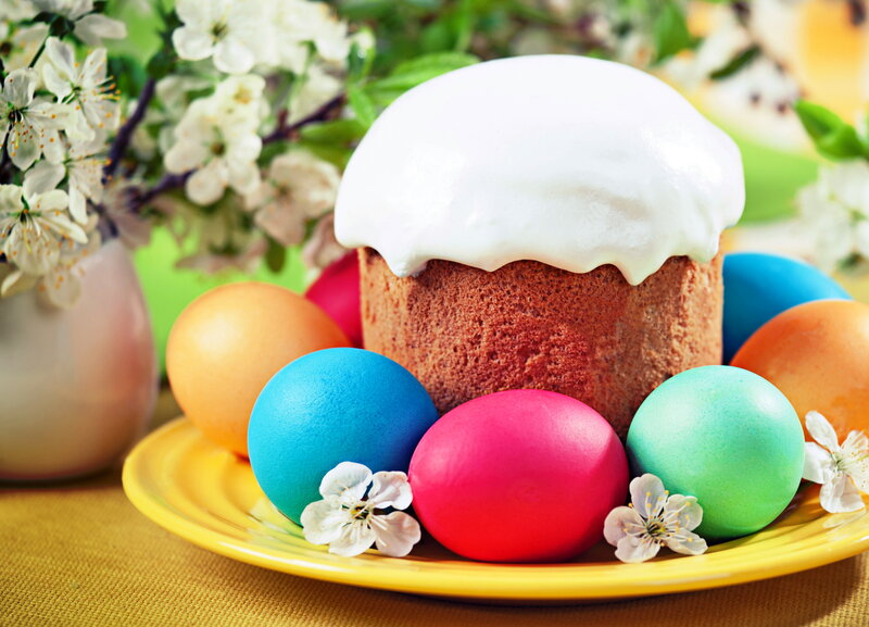 Easter Cake with Eggs — Yellow, Festive, Spring, Photograph