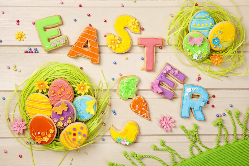 Easter Cookies on Wood — Green