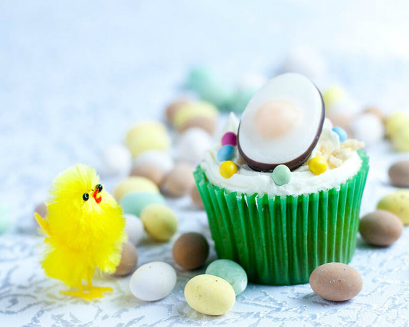 Easter Cupcake with Chick
