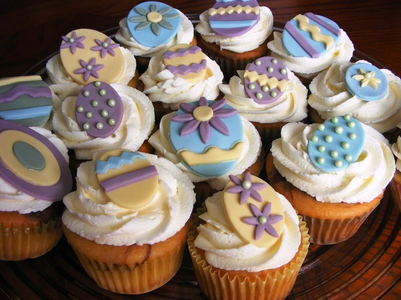 Easter Cupcakes on Tray