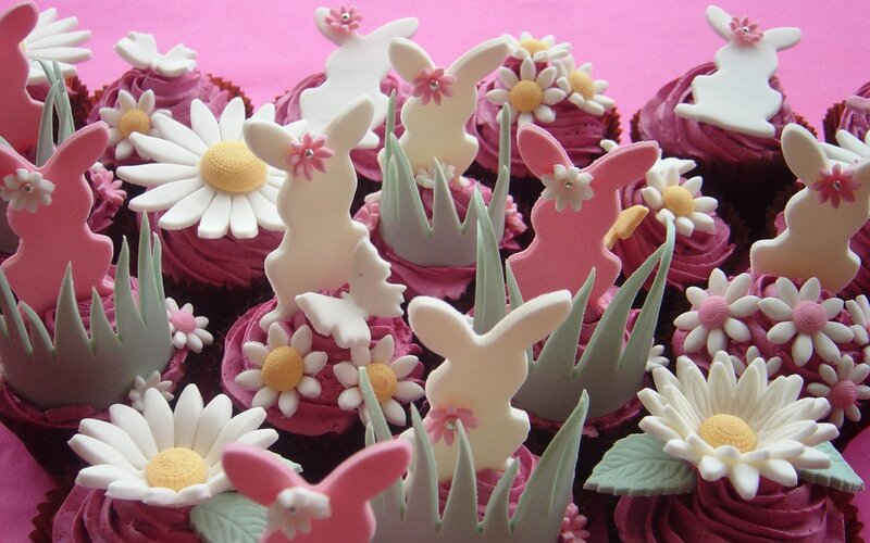 Easter Cupcakes with Bunnies