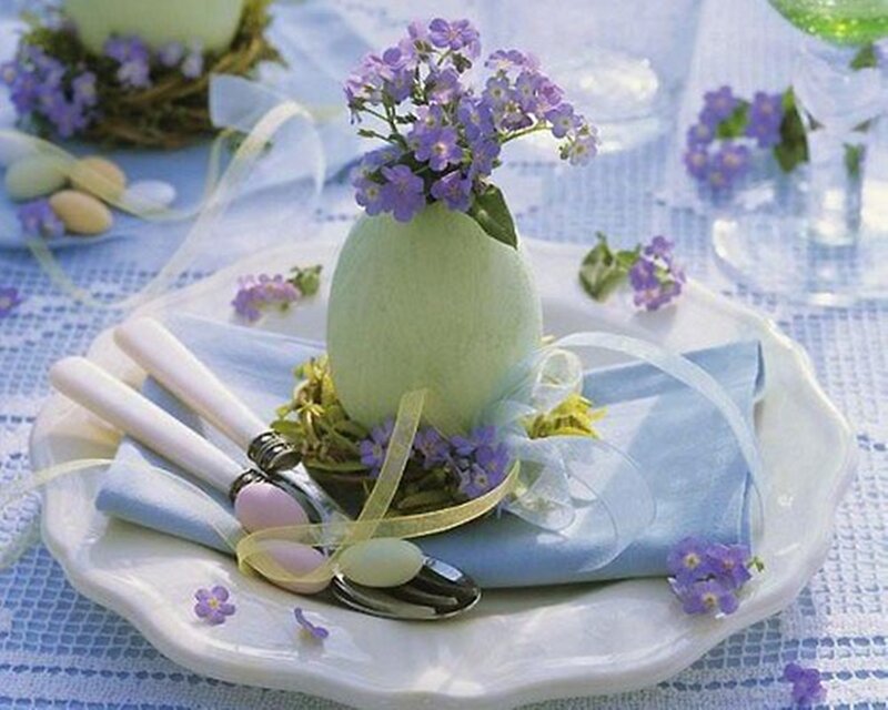 Easter Egg Centerpiece — Blue
