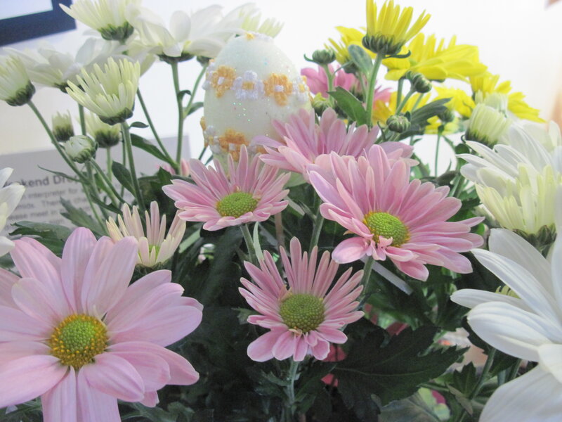 Easter Egg with Flowers — Pink