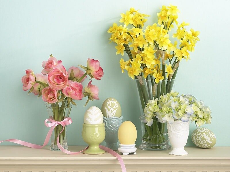 Easter Eggs and Flowers — Yellow
