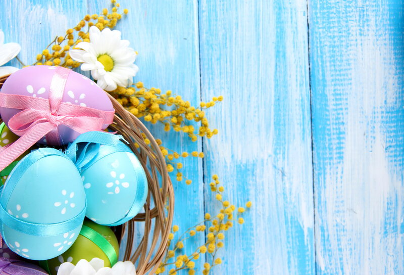 Easter Eggs in Basket — Blue, Festive