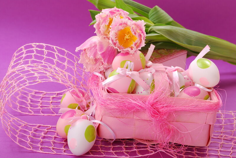 Easter Eggs in Basket — Pink, Festive