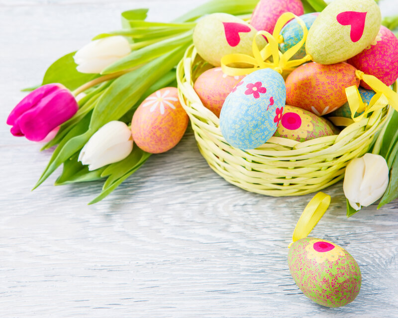 Easter Eggs in Basket — Yellow, Festive