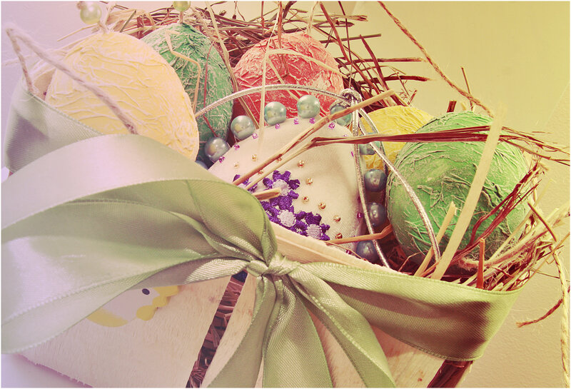 Easter Eggs in Nest — Green