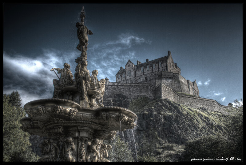 Edinburgh Castle and Fountain — Gray