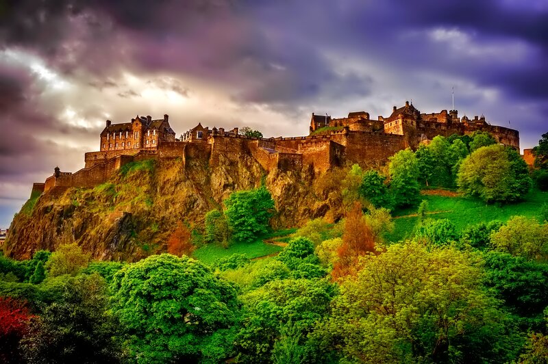 Edinburgh Castle — Green, Dramatic, Afternoon, Photograph, Cliff