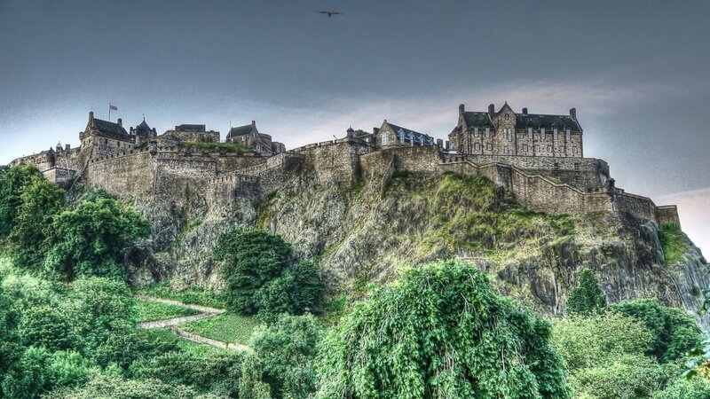 Edinburgh Castle — Green, Dramatic, Afternoon