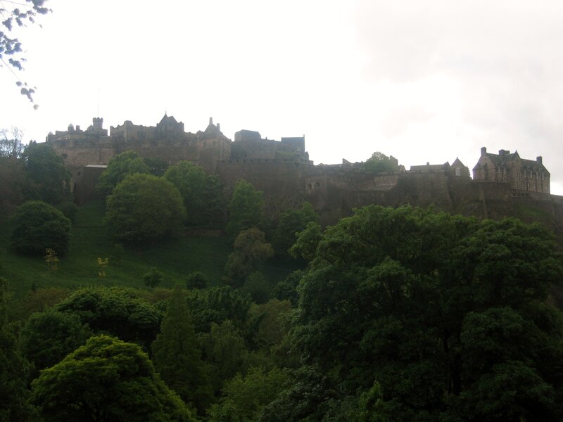 Edinburgh Castle — Green, Overcast