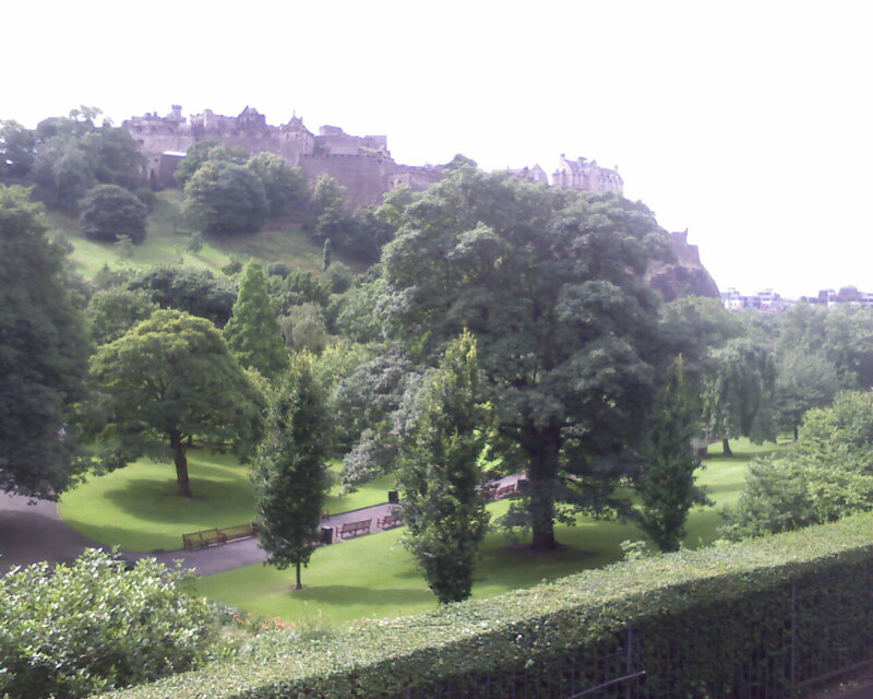 Edinburgh Castle View — Green