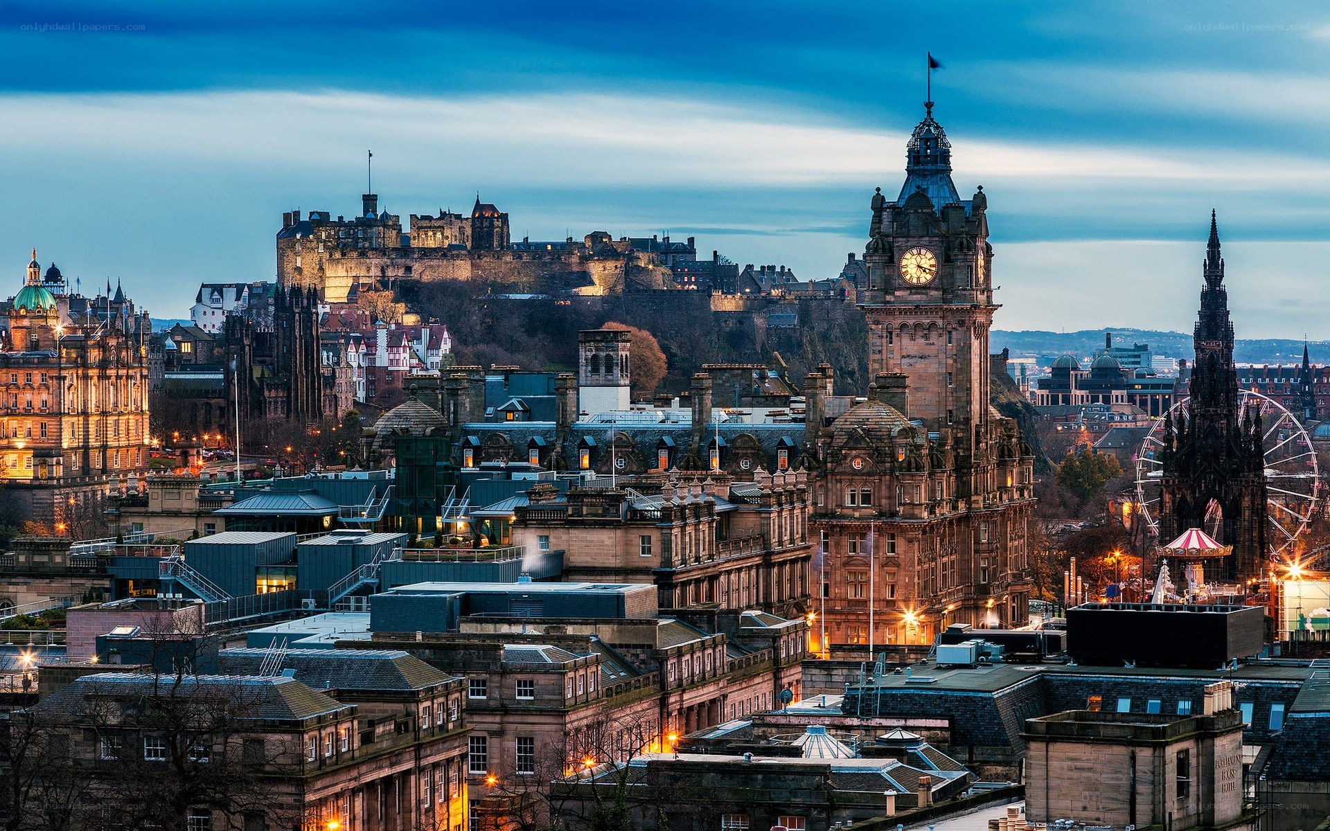 Edinburgh cityscape at dusk