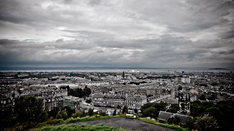 Edinburgh Cityscape — Gray, Dramatic
