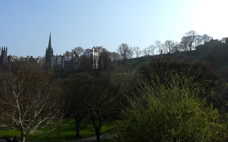 Edinburgh Cityscape — Green