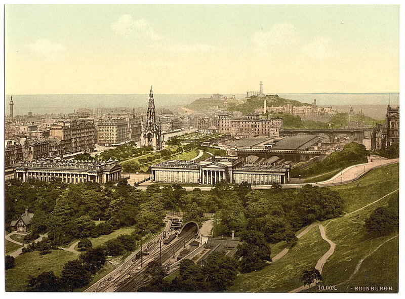 Edinburgh cityscape view
